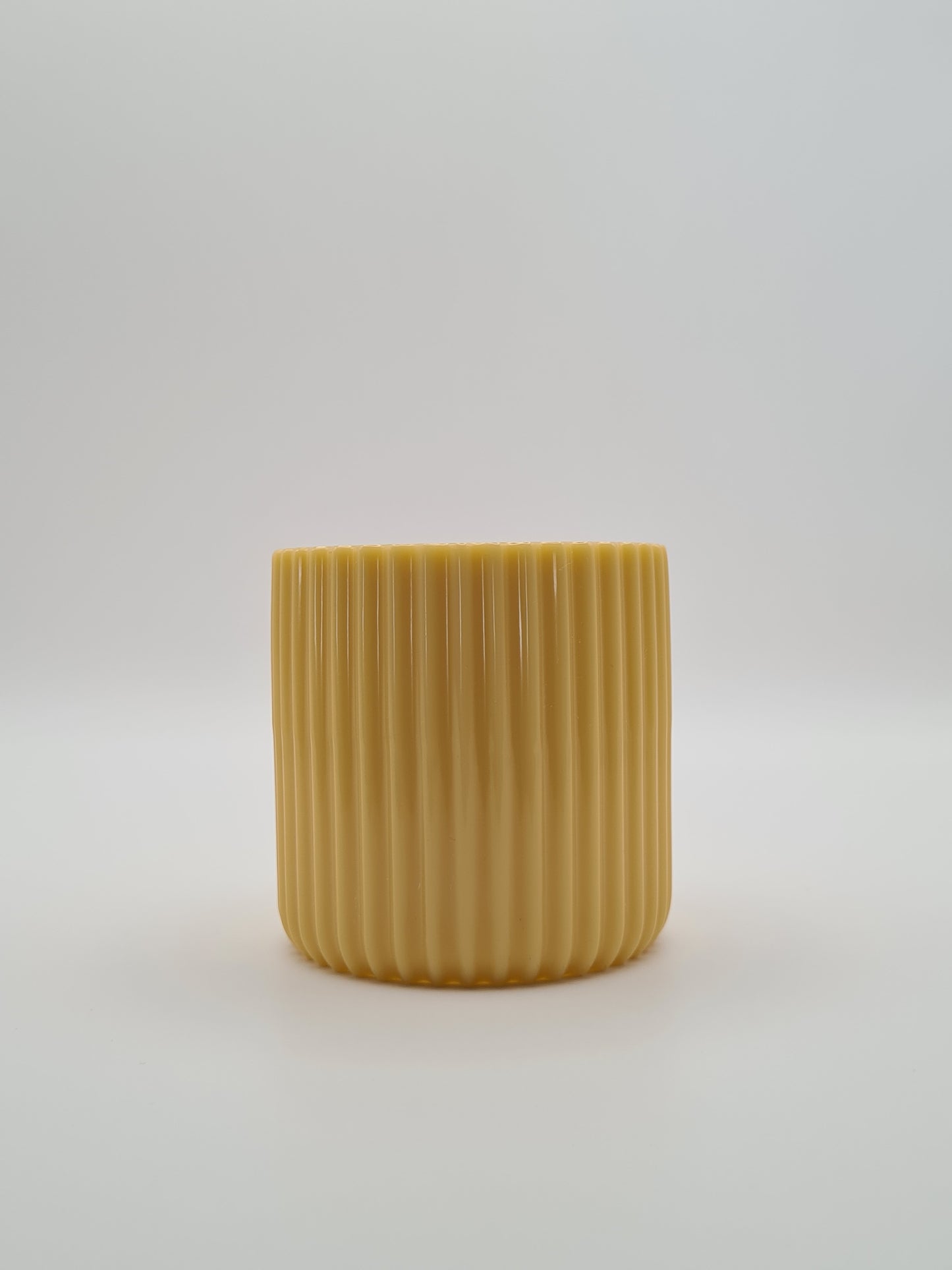 un pot cannelé orange pour s'organiser