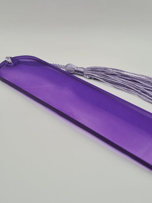 Accessoire de lecture violet fait artisanalement 